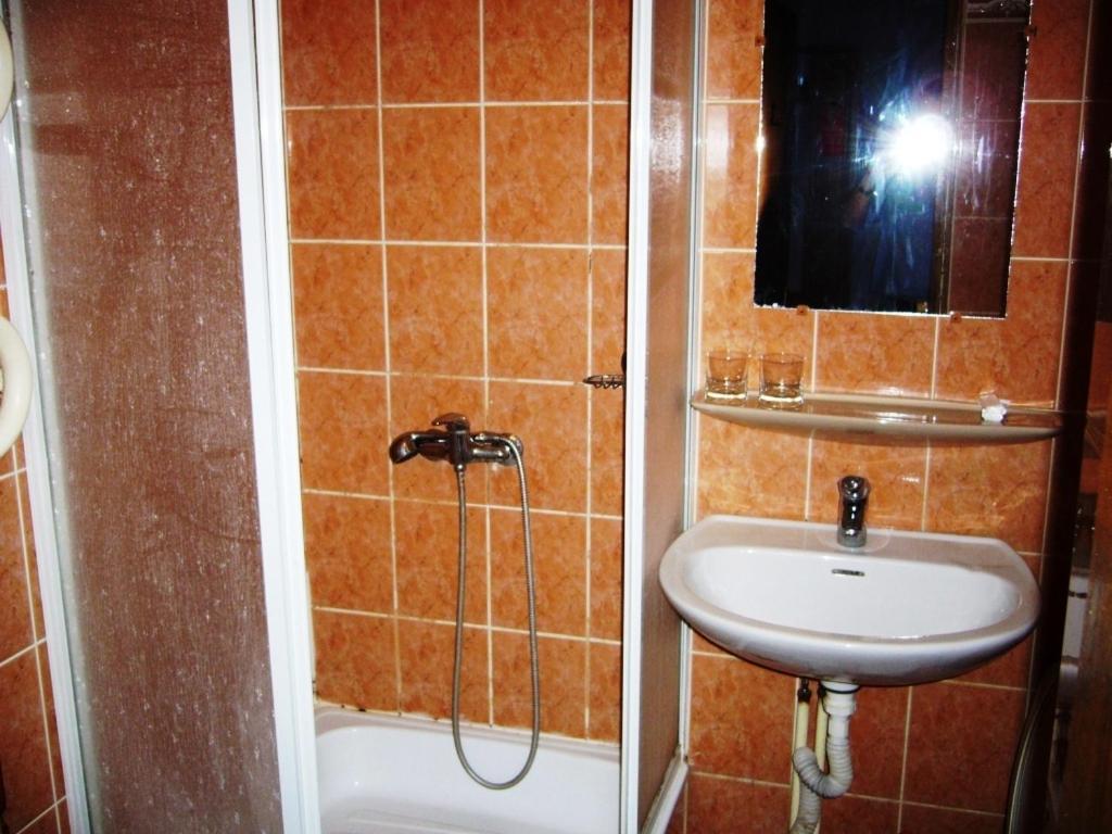 Hotel Profspilkovyi 루치크 외부 사진