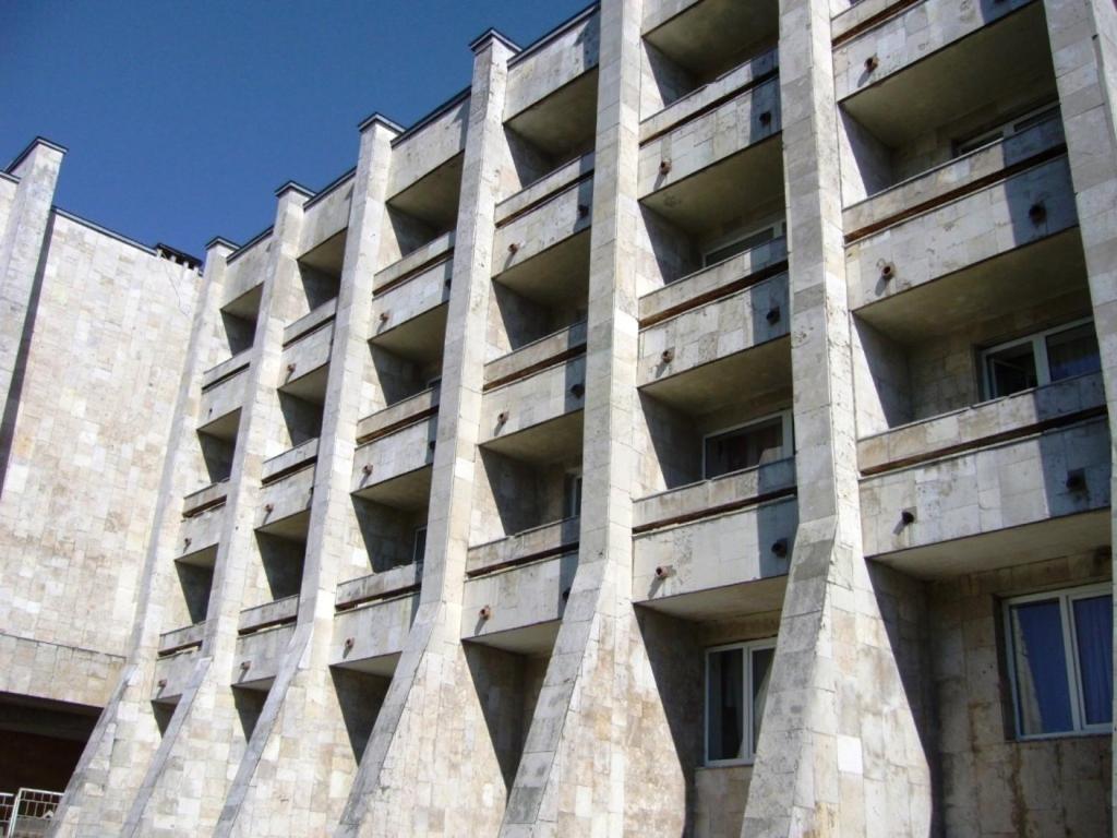 Hotel Profspilkovyi 루치크 외부 사진