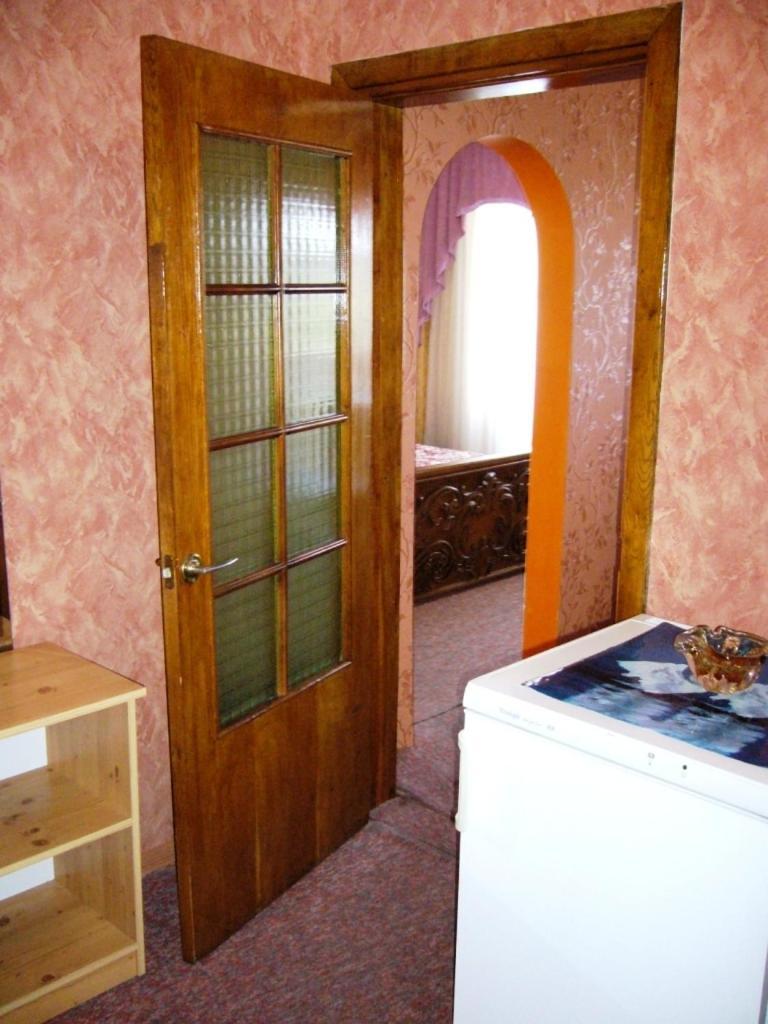 Hotel Profspilkovyi 루치크 외부 사진