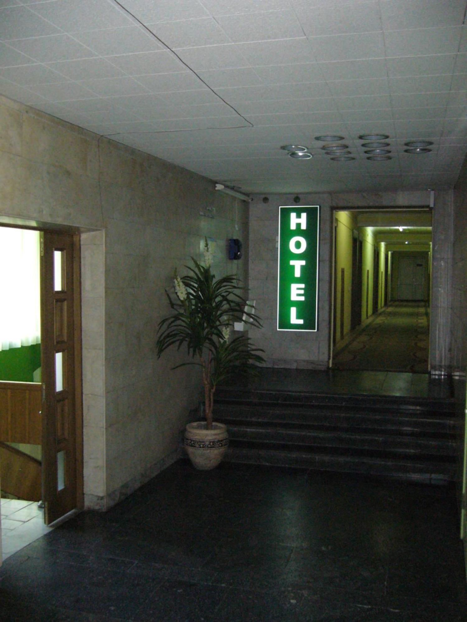 Hotel Profspilkovyi 루치크 외부 사진