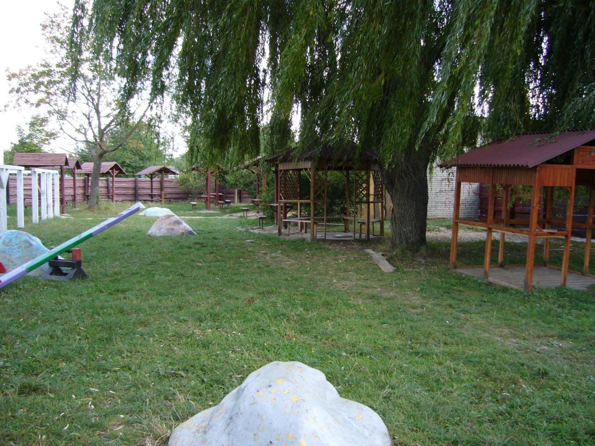 Hotel Profspilkovyi 루치크 외부 사진