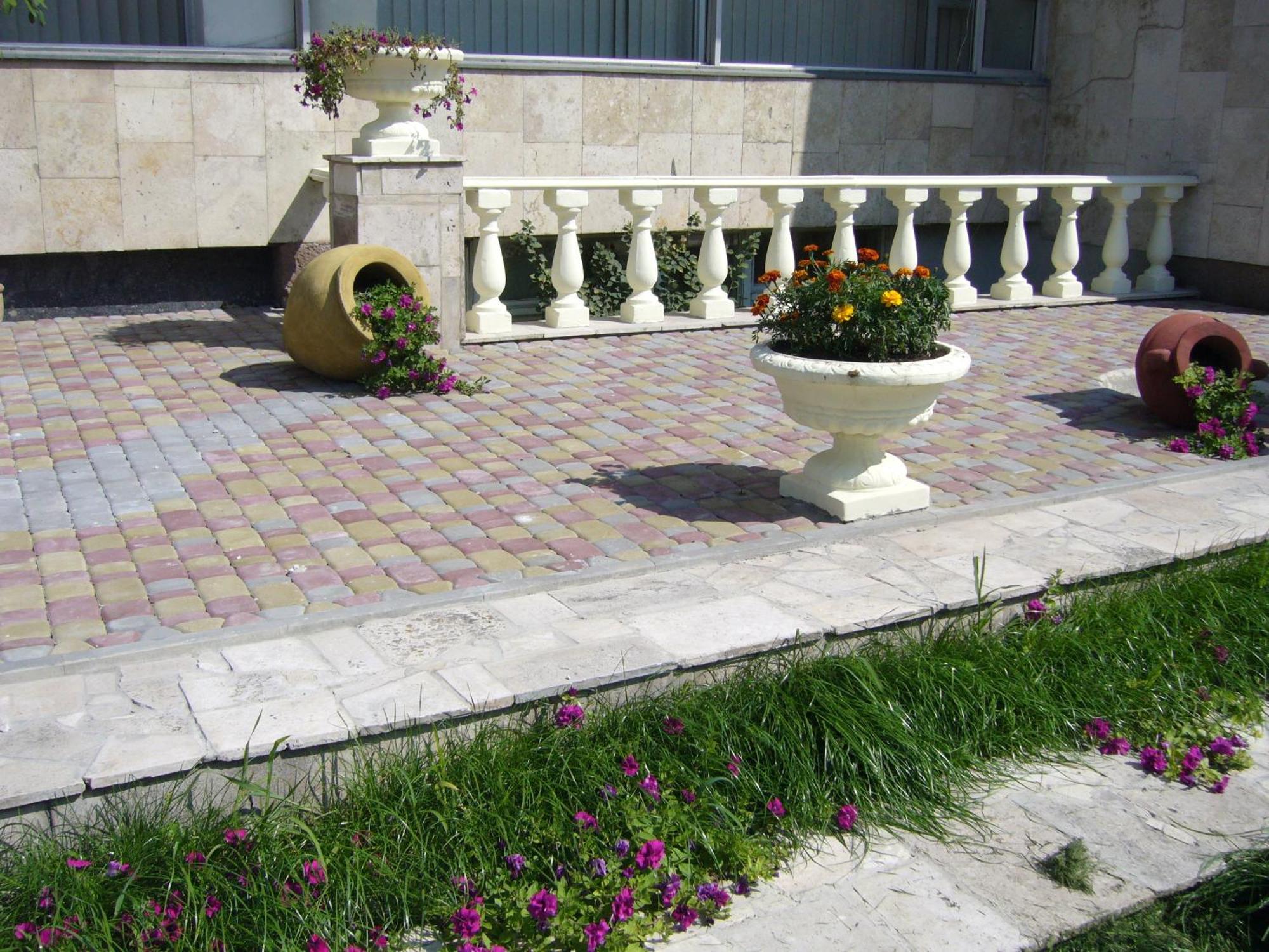Hotel Profspilkovyi 루치크 외부 사진
